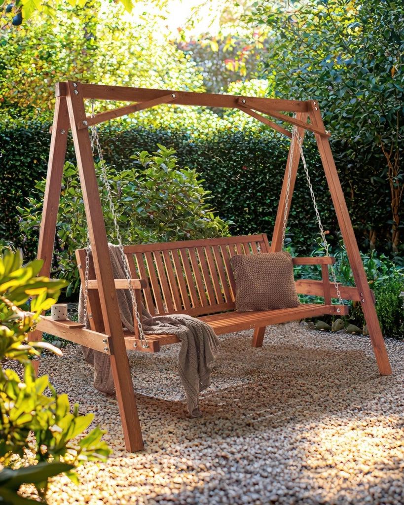 Dondolo da giardino marrone in legno di larice per patio in stile rustico indipendente