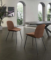Sedia da pranzo Eva con seduta rivestita in tessuto ruggine e struttura in polipropilene - Base in metallo nero - Dimensioni 46x57x80 cm