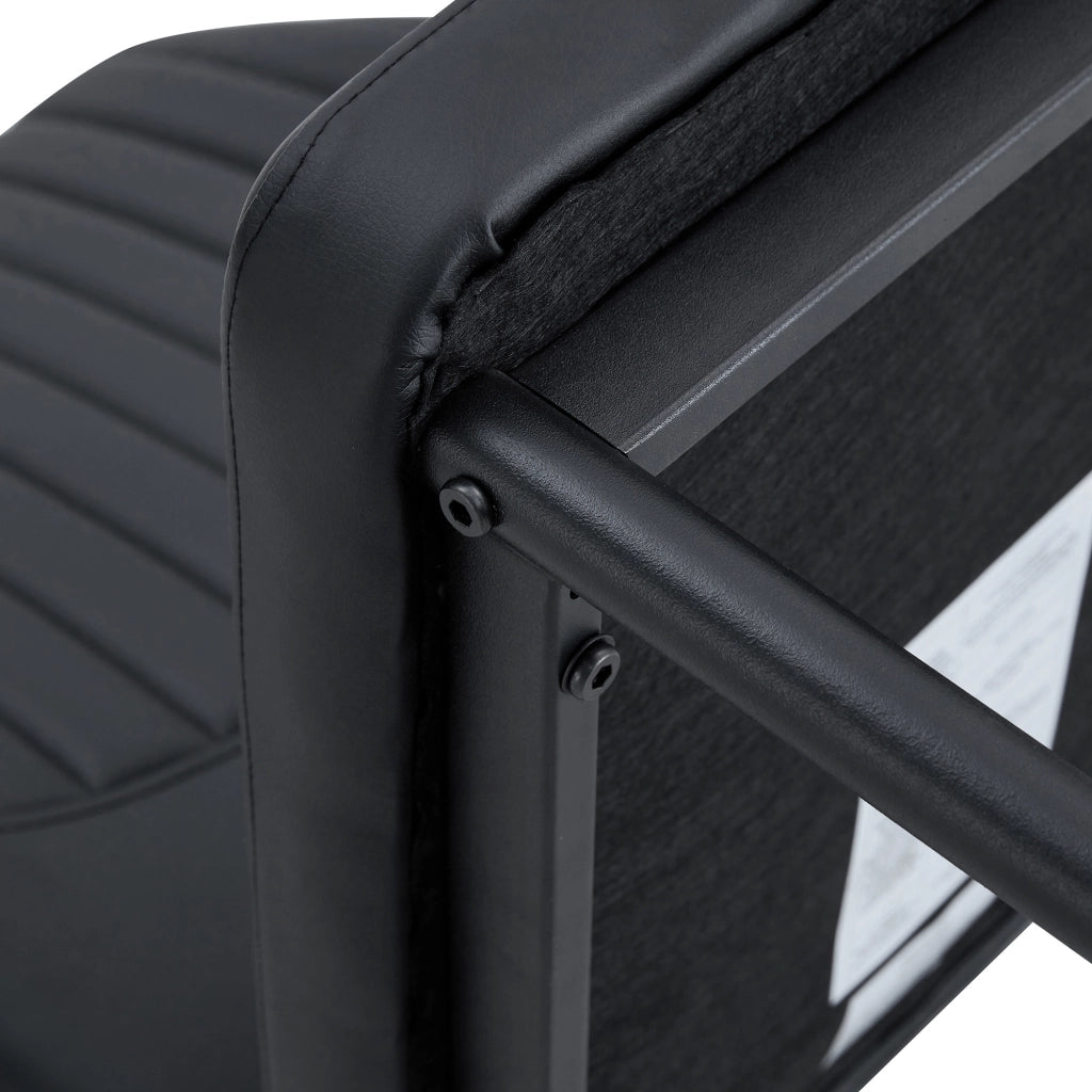 Sedia da pranzo in pu nero con schienale a righe verticali e gambe in metallo, set da 4