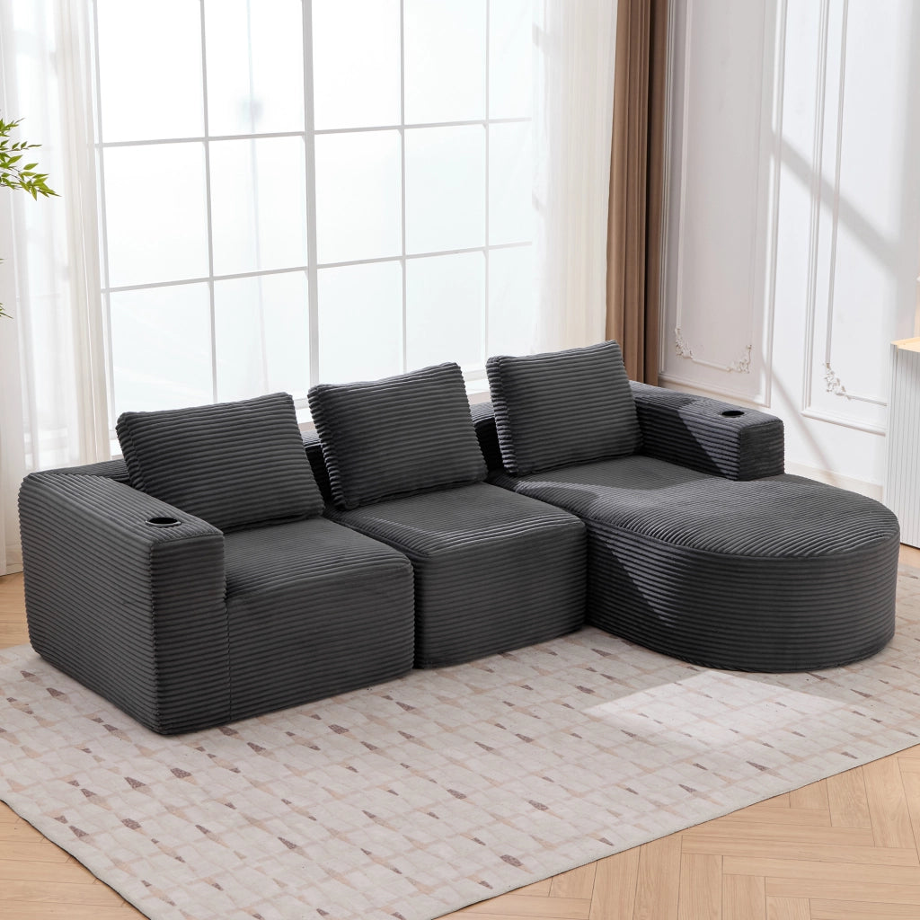 Divano imbottito 265x176x60 cm con 3 cuscini e portabicchieri; grigio scuro