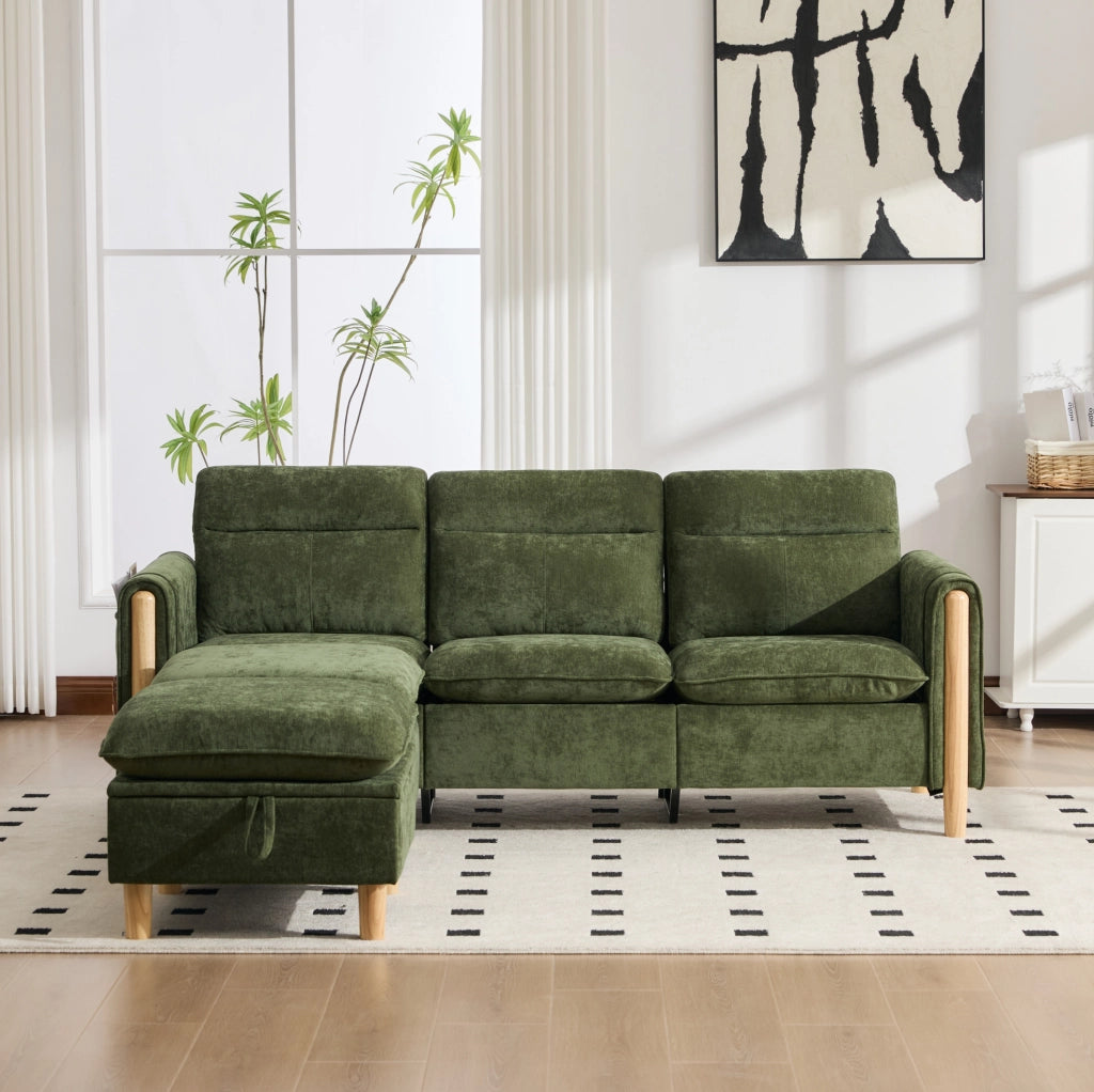 Divano angolare a tre posti in chenille verde con poggiapiedi contenitore e gambe in legno, stile nordico