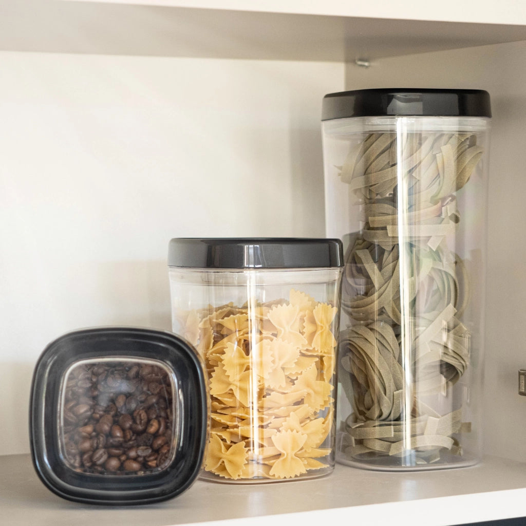 Contenitore per alimenti KADAX per spezie e prodotti sfusi con coperchio, 0,6 l, in plastica.