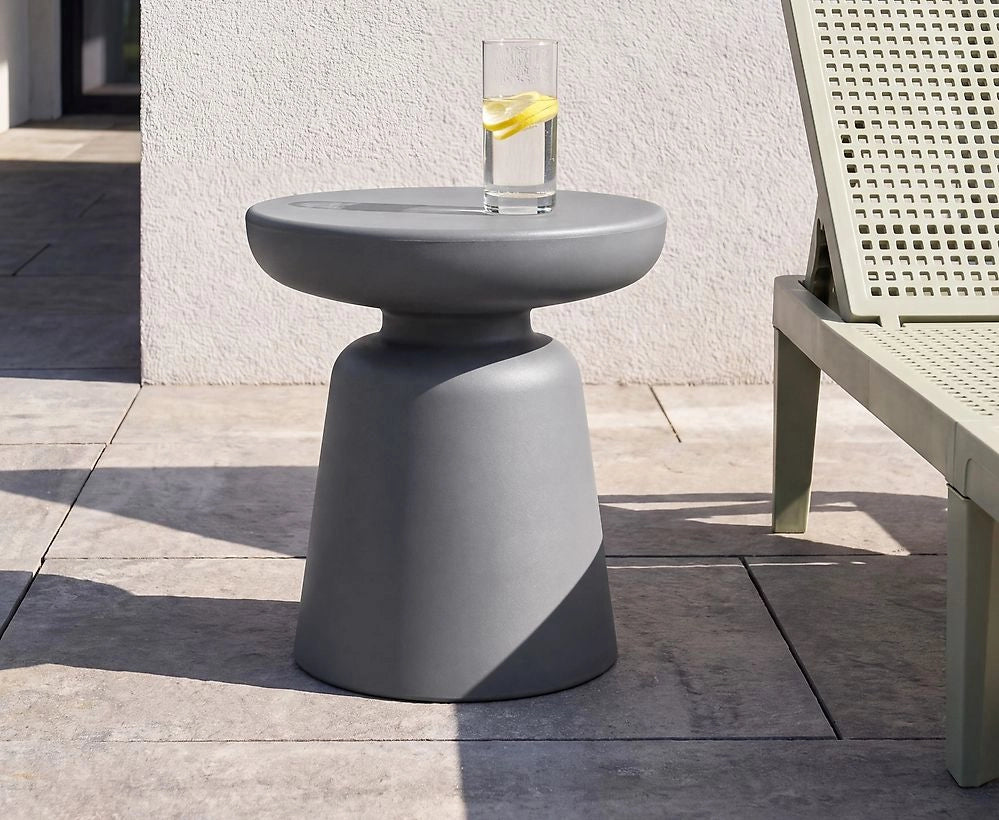 Tavolino Accent Materiale sintetico grigio scuro ø 31 cm Per interni ed esterni Resistente alla ruggine e all'acqua