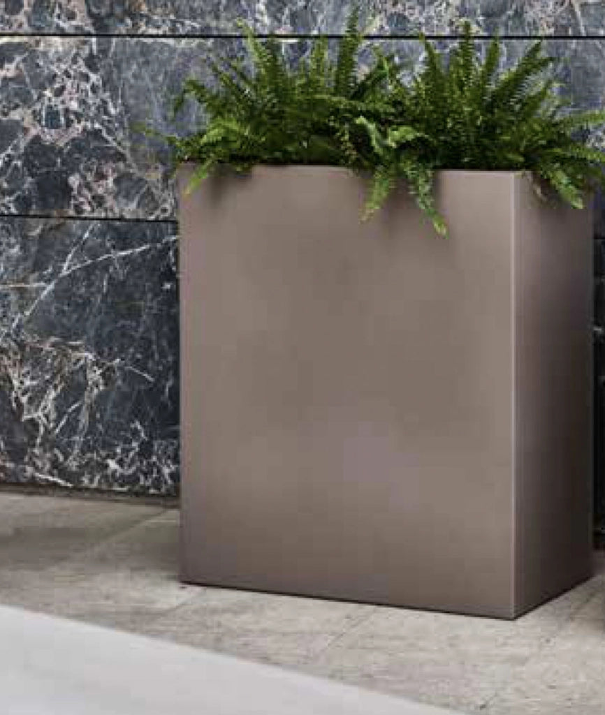 Vaso Schio Tower Maxi Materiale: Polietilene, Colore: Smoke