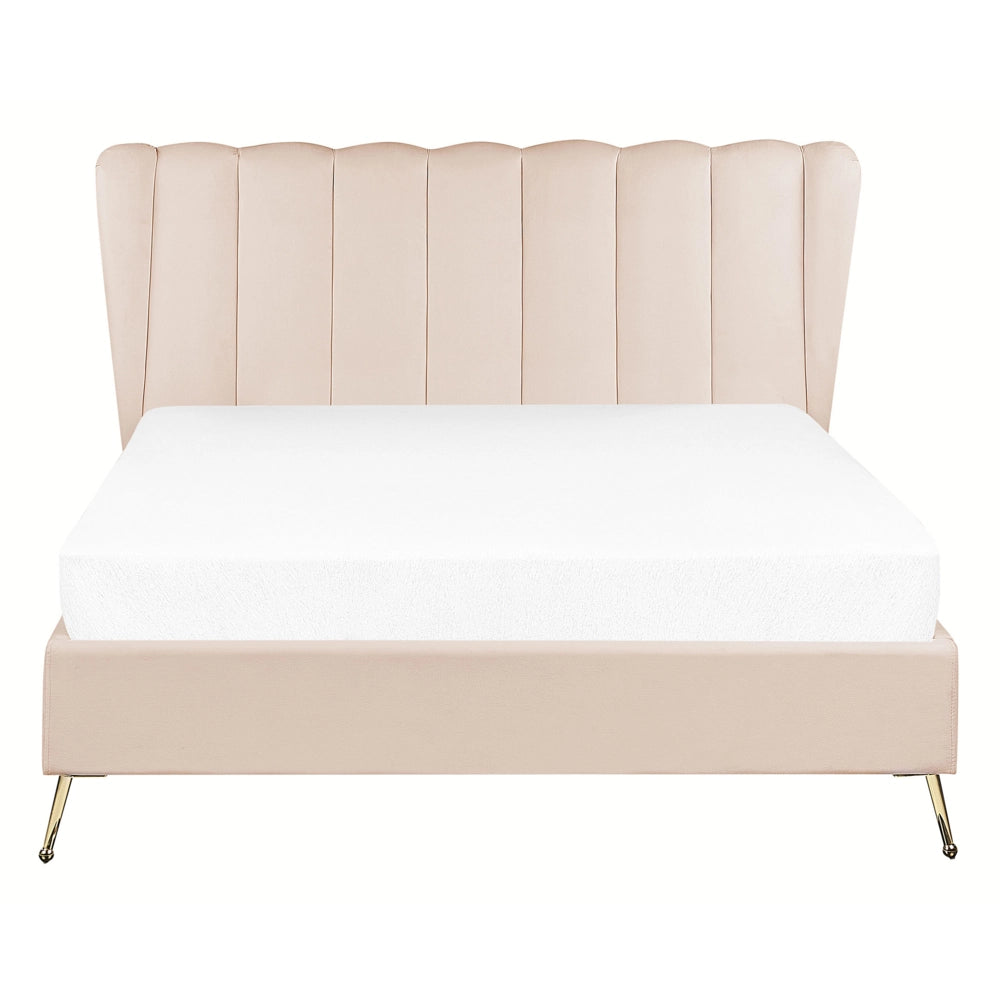 Letto in velluto beige rivestito con gambe in metallo dorato UE Dimensioni doppie 140 x 200 cm con testata con porta USB Camera da letto moderna e glam.