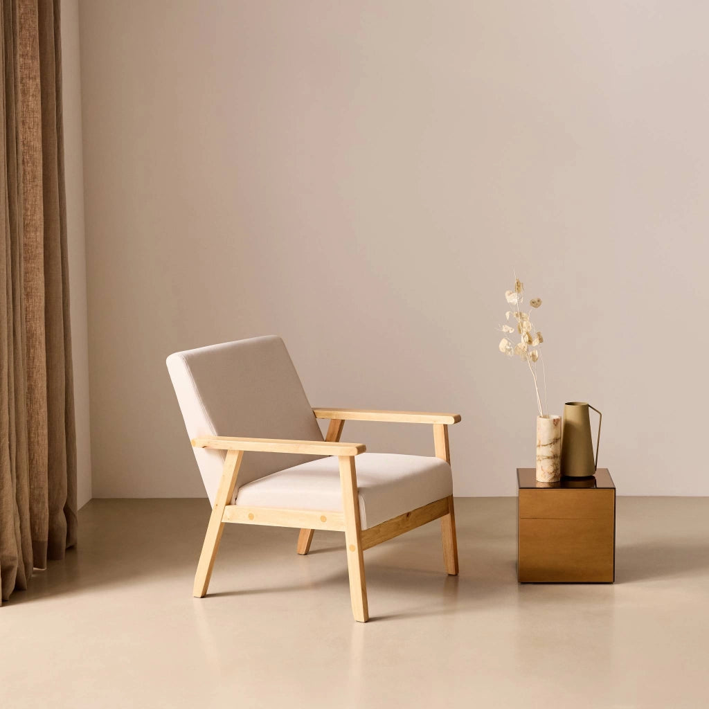 Poltrona scandinava in legno e tessuto, crema