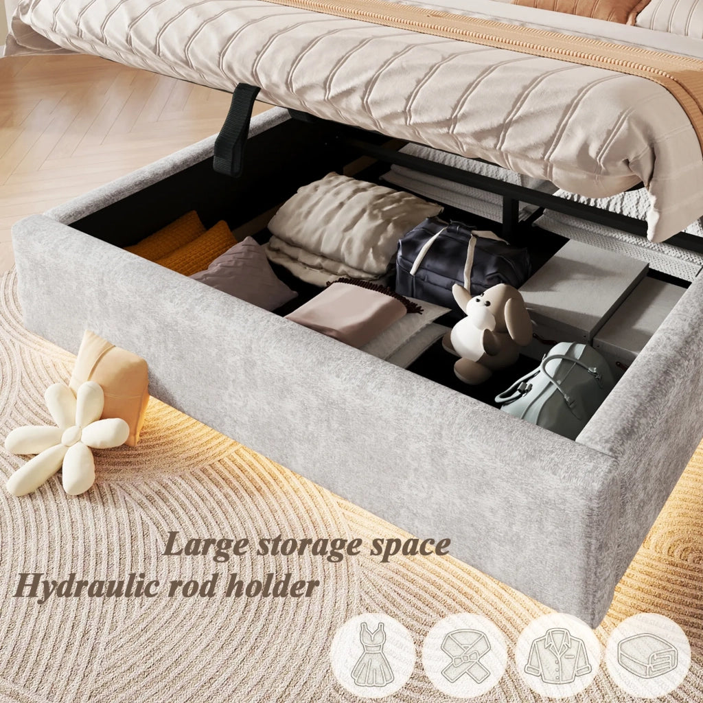 Letto matrimoniale imbottito 140x200 cm, testiera trapuntata con striscia LED, rete a doghe e sollevatore idraulico, tessuto chenille grigio chiaro, senza materasso