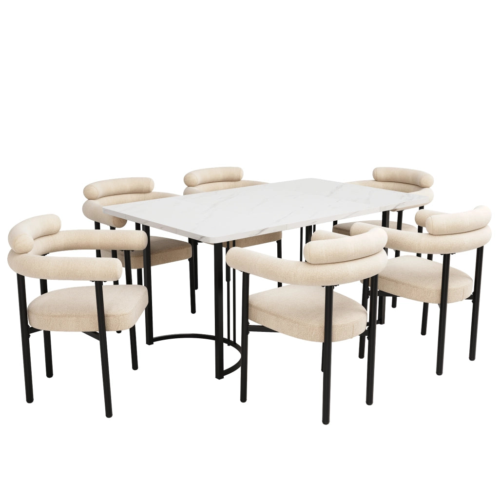 Tavolo da pranzo con sedie in velluto beige, gambe in metallo moderne e comfort elevato