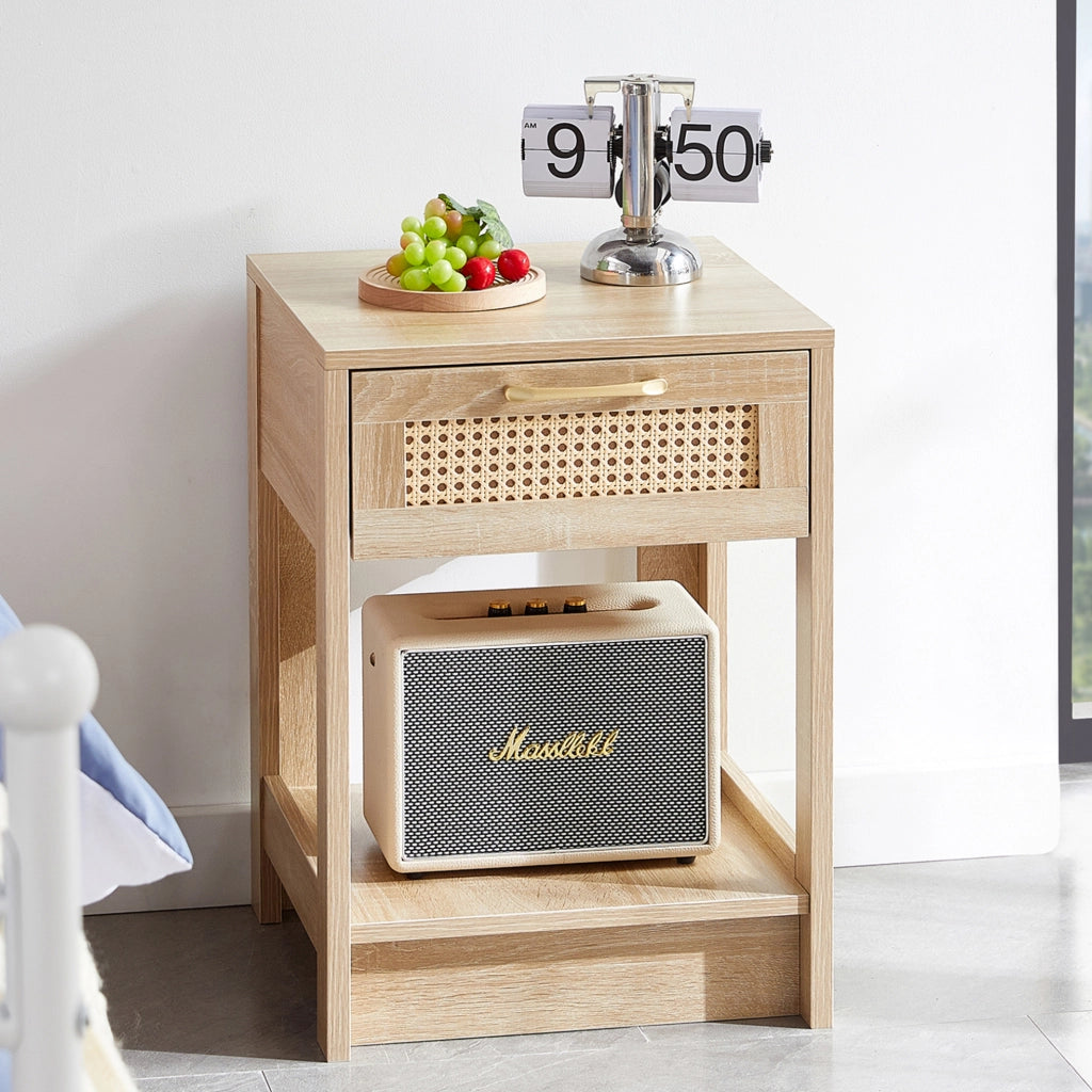Comodino in rattan con cassetto, tavolino moderno per camera e soggiorno, effetto legno naturale H55xL40xP40 cm