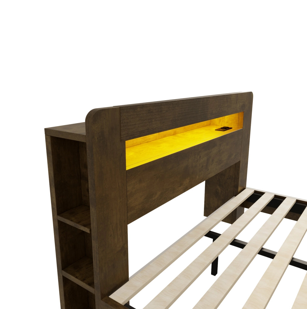 Letto matrimoniale ULEVR 140x200 cm con testiera contenitore, LED e prese integrate, finitura legno vintage
