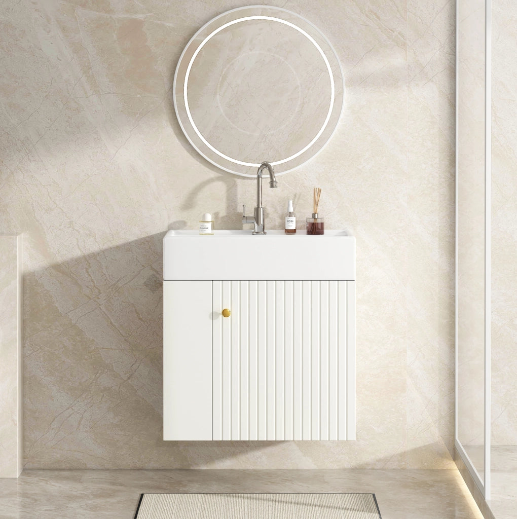 Mobile bagno compatto bianco con lavabo in ceramica e ripiani laterali