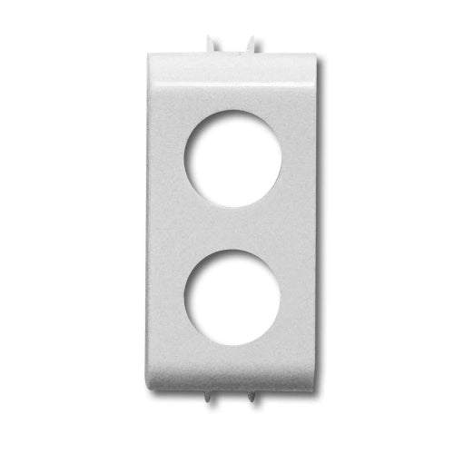 GW-CB2 ADATTATORE PER LA SERIE CIVILE GEWISS CHORUS BIANCO LUCIDO ® DI COLORE BIANCO BRILLANTE CON 2 FORI PER LE PRESE DEMISCELATE A 2 USCITE (PDM)