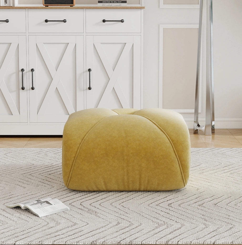 Pouf Elowin in Chenille Giallo dal design ergonomico e confortevole