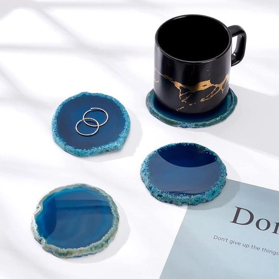 Set di 4 piedini di agata blu - 6-7,5 cm - rotondi - verniciati - tagliati - piatti di agata per bicchieri - pietre di sottofondo per tavolo da salotto - decorazione di sottofondo - 55 mm di spessore