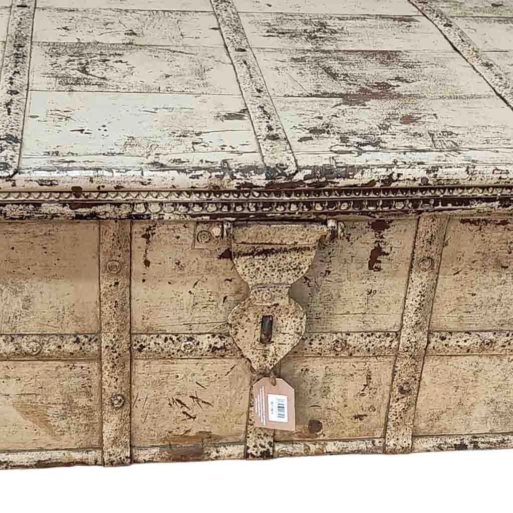 Tavolo contenitore in legno con finitura marrone artigianale, 136x71x59h cm