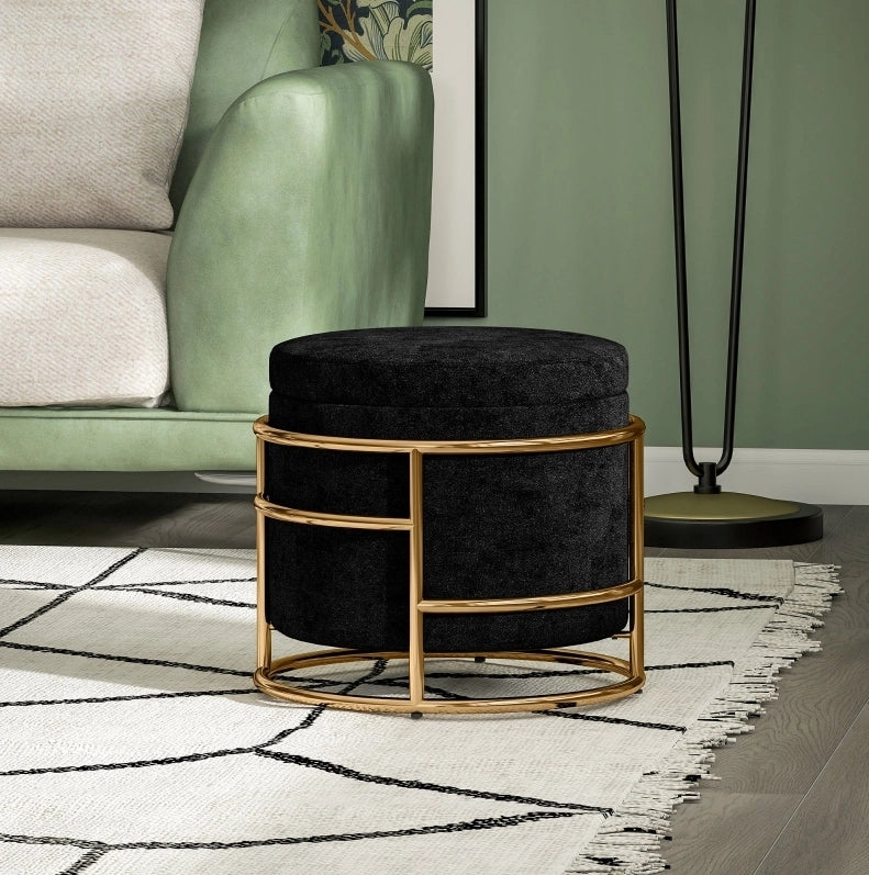 Pouf contenitore imbottito in velluto nero con struttura in metallo dorato, Ø42x39 cm