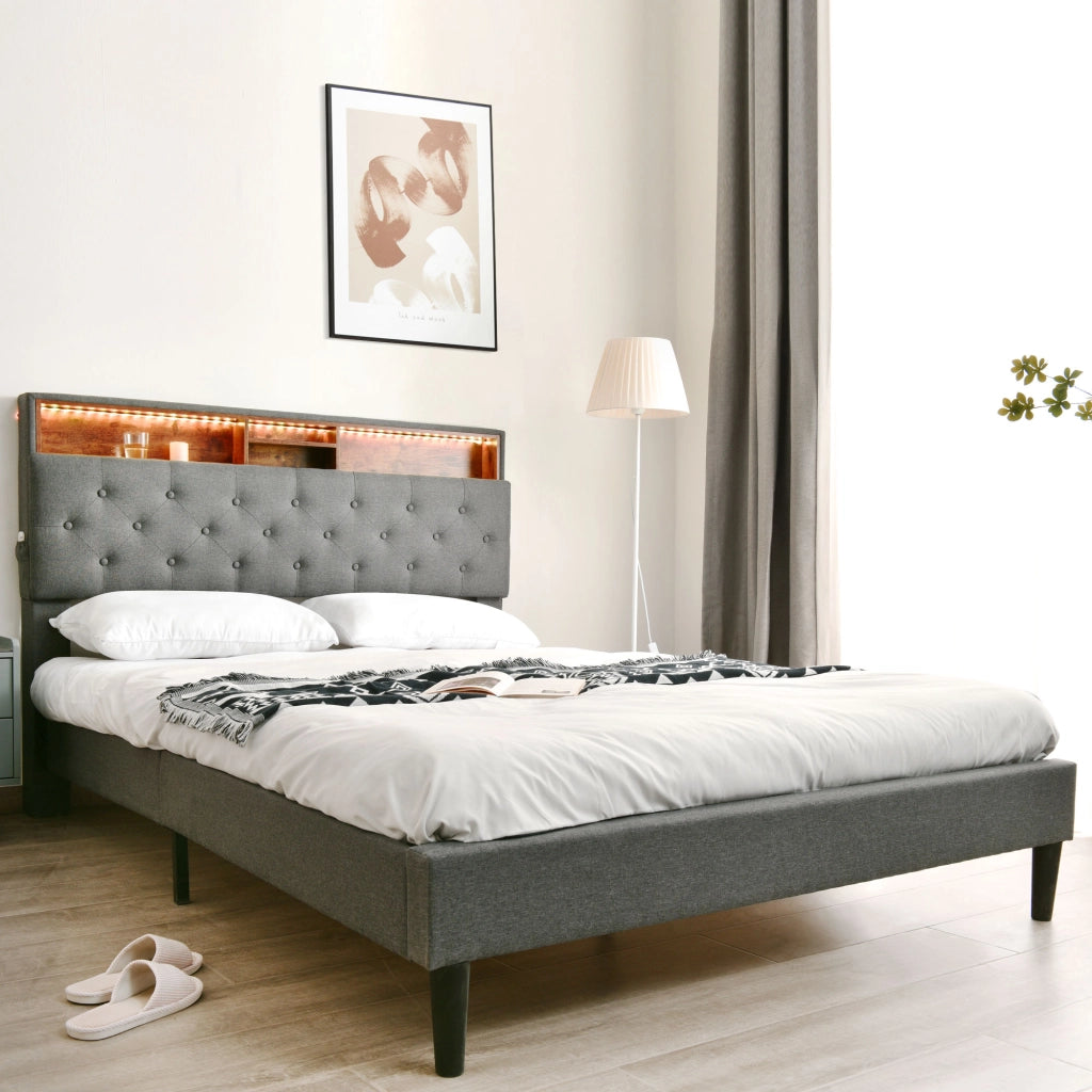 Letto matrimoniale 140 × 200 cm con testiera contenitore LED e rete a doghe in legno grigio senza materasso