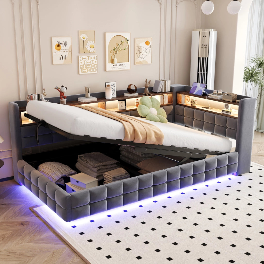 Divano letto imbottito 90x200 cm con vano idraulico; LED; prese USB e Type-C; mensole in legno; velluto grigio
