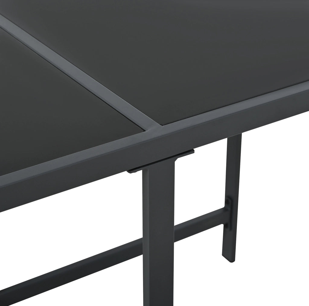 Set da pranzo da giardino 7 pezzi con tavolo quadrato in vetro temperato e sedie con braccioli in materiale composito legno-plastica, per 6 persone