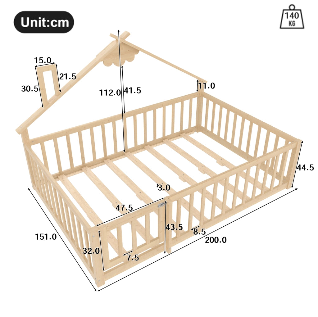 Letto per bambini 140x190 cm in legno di pino naturale con struttura a casa e protezione con chiusura