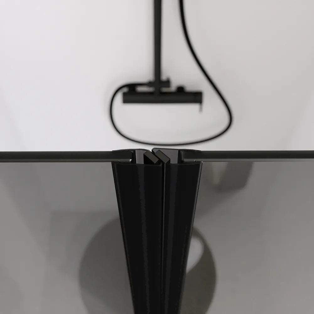 Porta doccia 70cm apertura saloon con profili nero opaco e vetro da 6mm fumè h195 | Elba