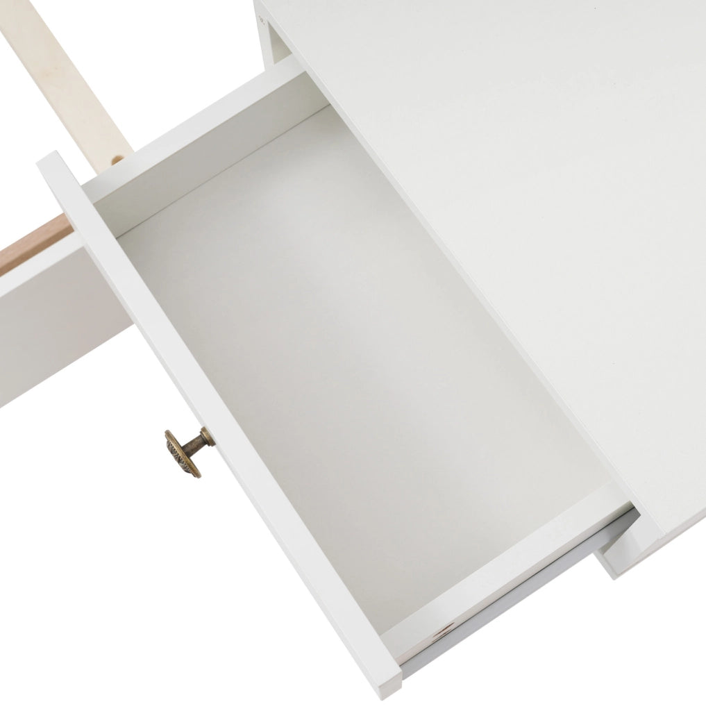 Letto matrimoniale moderno con comodini LED e prese USB