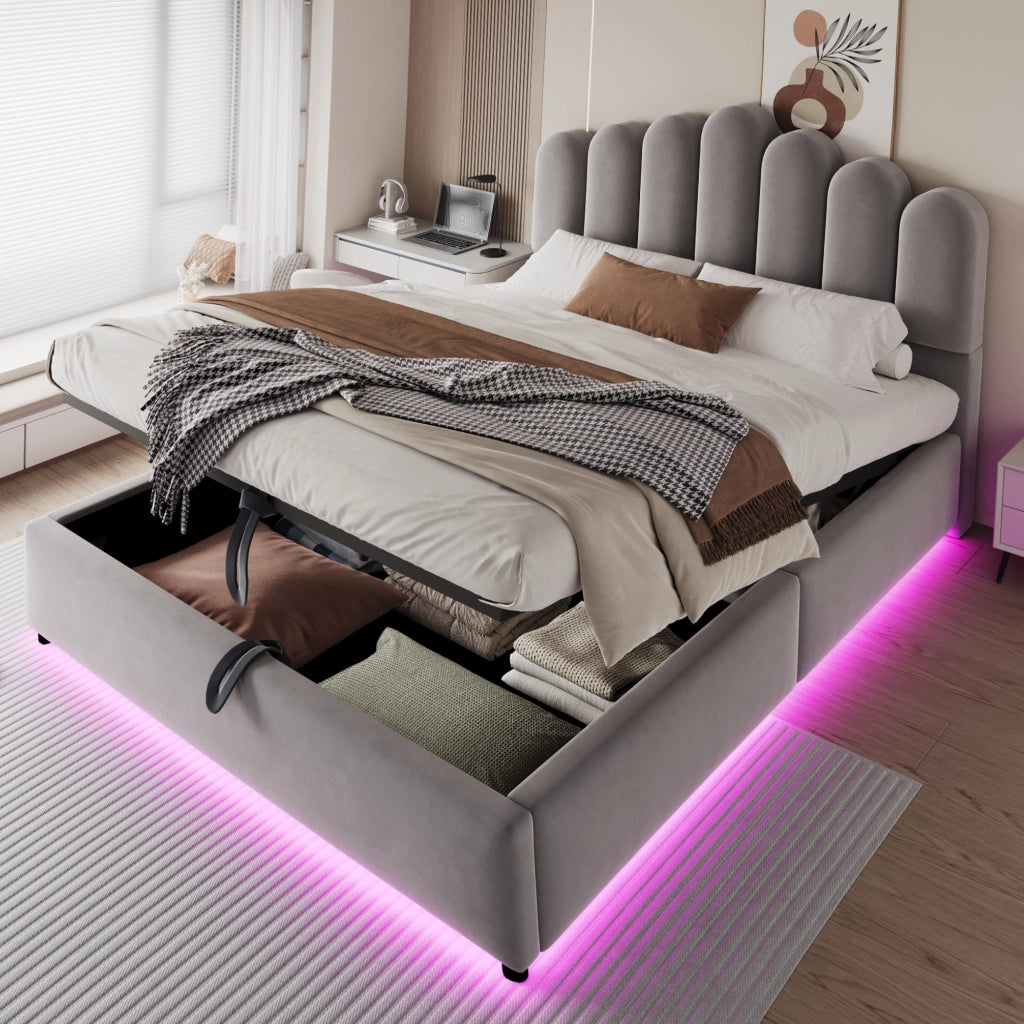 Letto contenitore 140x200 cm in velluto grigio con testiera imbottita; LED e rete a doghe