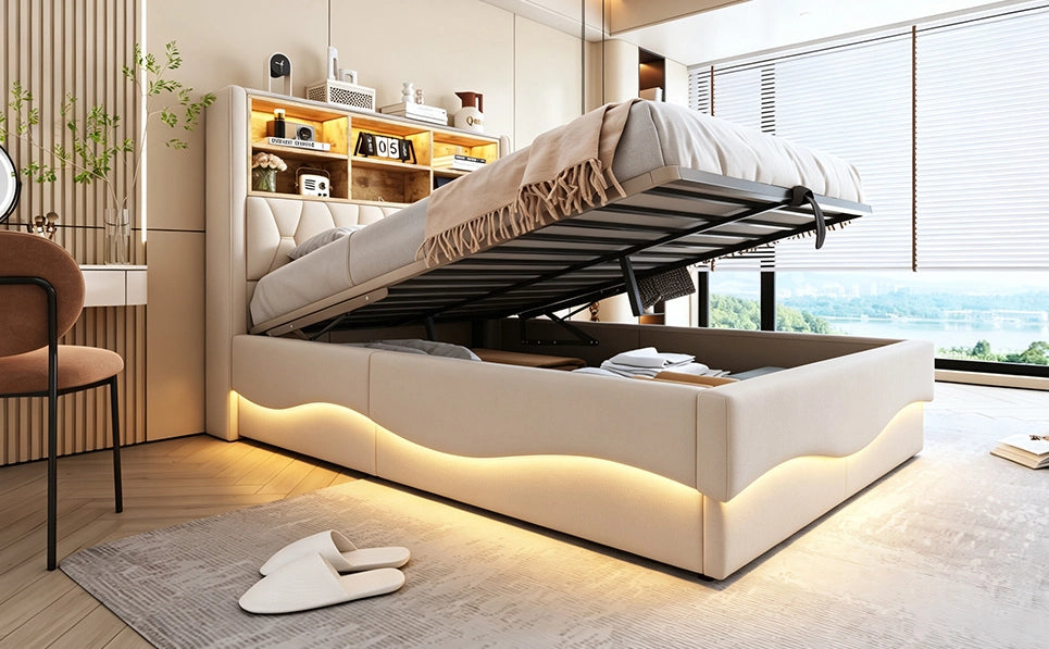 Letto imbottito 140x200 cm con contenitore idraulico, illuminazione LED controllata via app, struttura metallica e rivestimento in lino beige