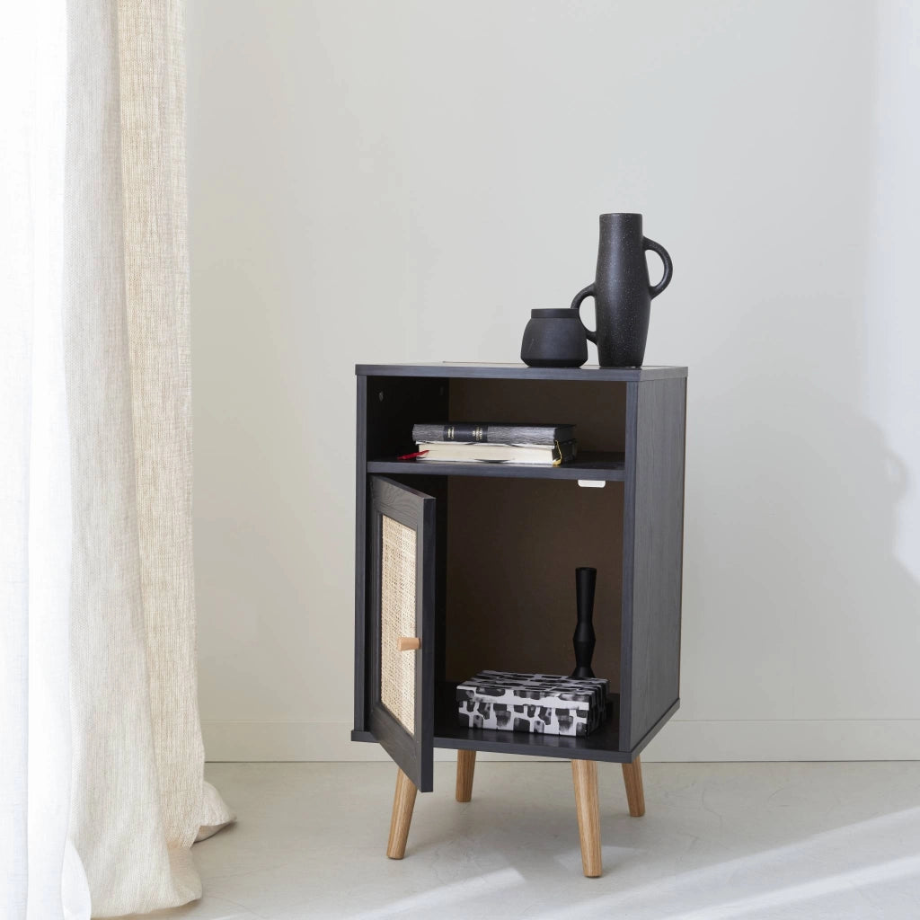 Comodino scandinavo in vimini, nero