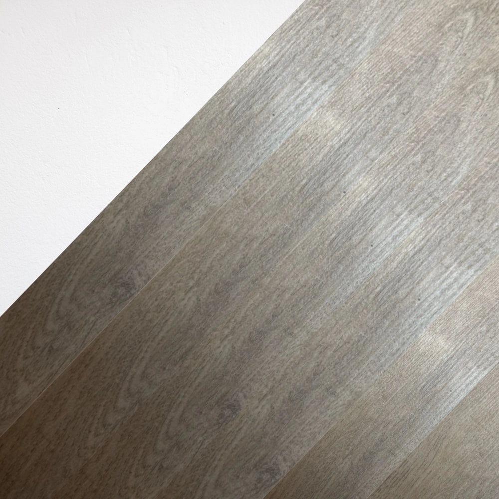 Parquet laminato 8mm ac4 bisellato 138x19.3cm rovere naturale confezion mq 2,13