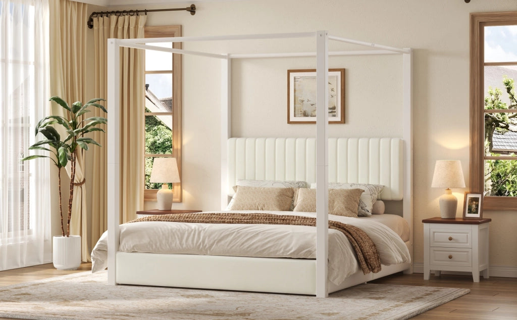 Letto matrimoniale a baldacchino 180×200 cm imbottito in velluto beige e bianco con testiera e montanti in metallo