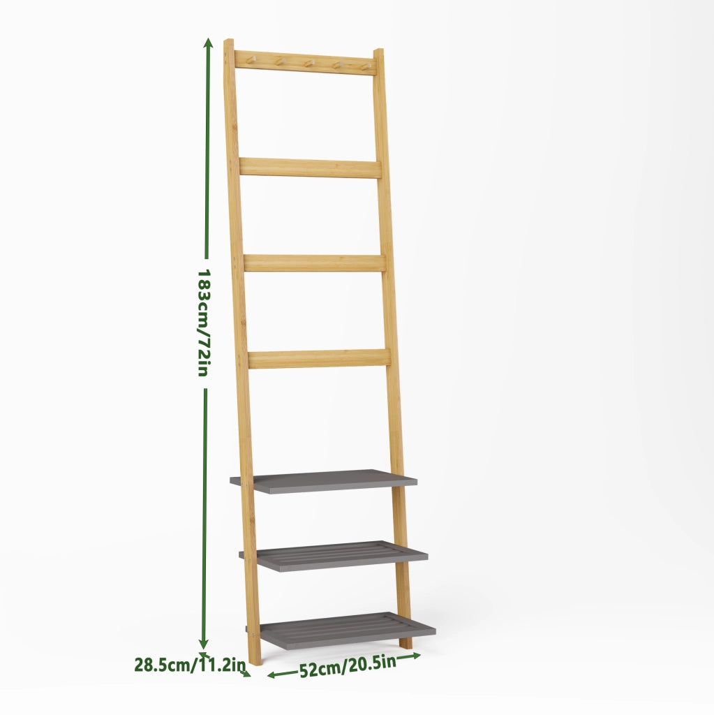 Scaffale portasciugamani e appendiabiti in bambù naturale con 3 ripiani, 4 barre e 5 ganci, scala da bagno autoportante