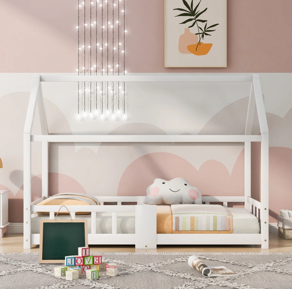 Letto a casetta per bambini 90x200 cm in legno di pino e MDF bianco
