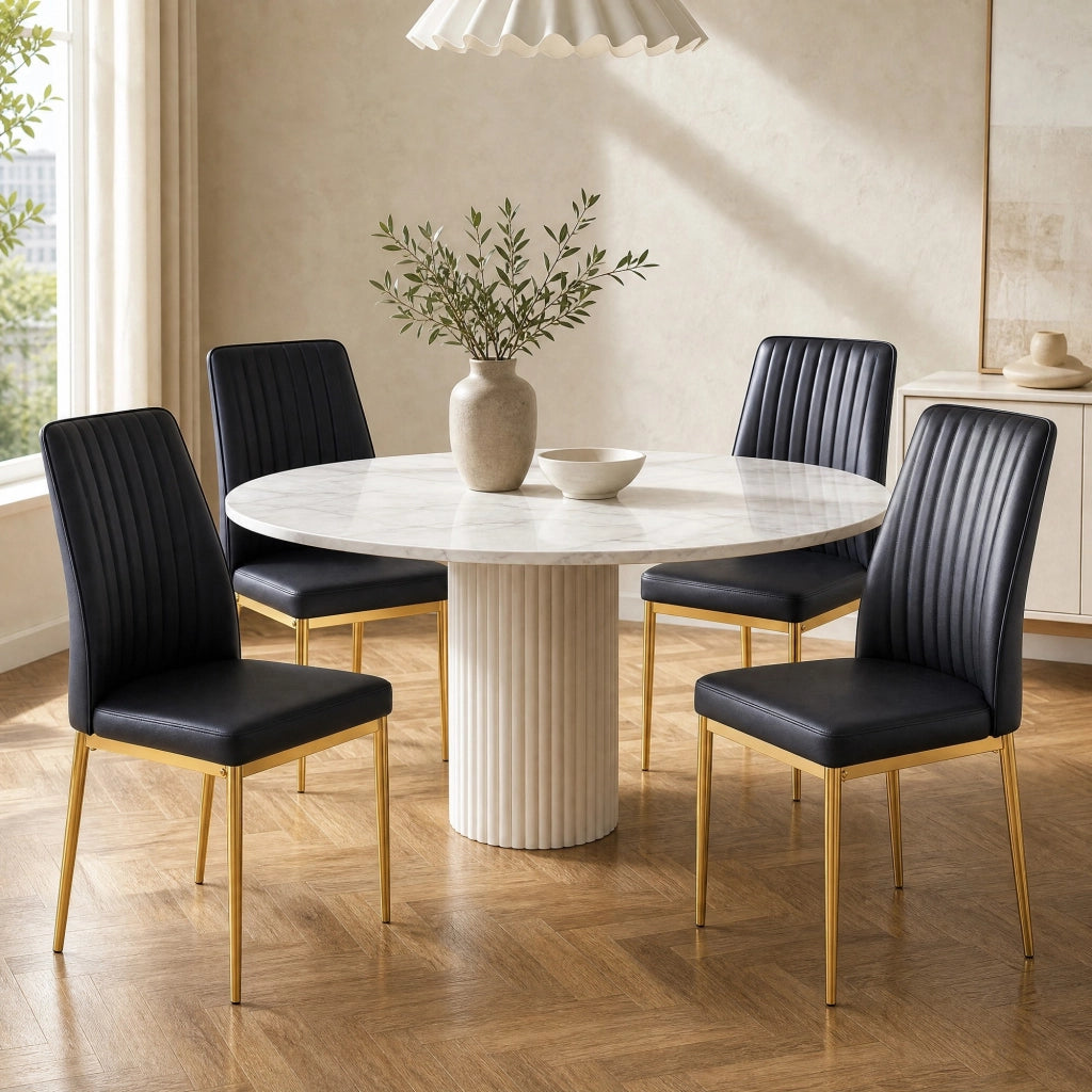 Set di 4 sedie da sala da pranzo 43 x 42,5 x 92,5 cm in similpelle nera e oro