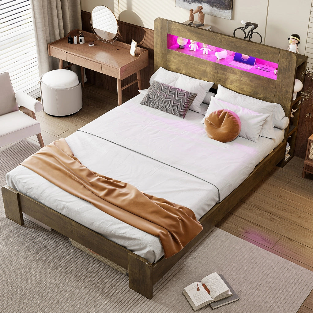 Letto matrimoniale ULEVR 140x200 cm con testiera contenitore, LED e prese integrate, finitura legno vintage