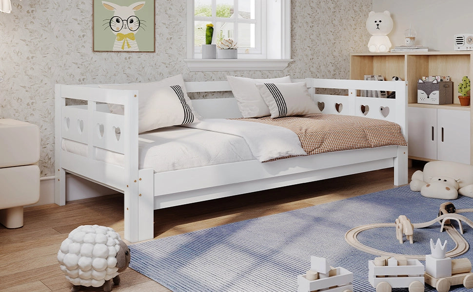 Letto estraibile a forma di cuore in legno bianco con seconda superficie per dormire