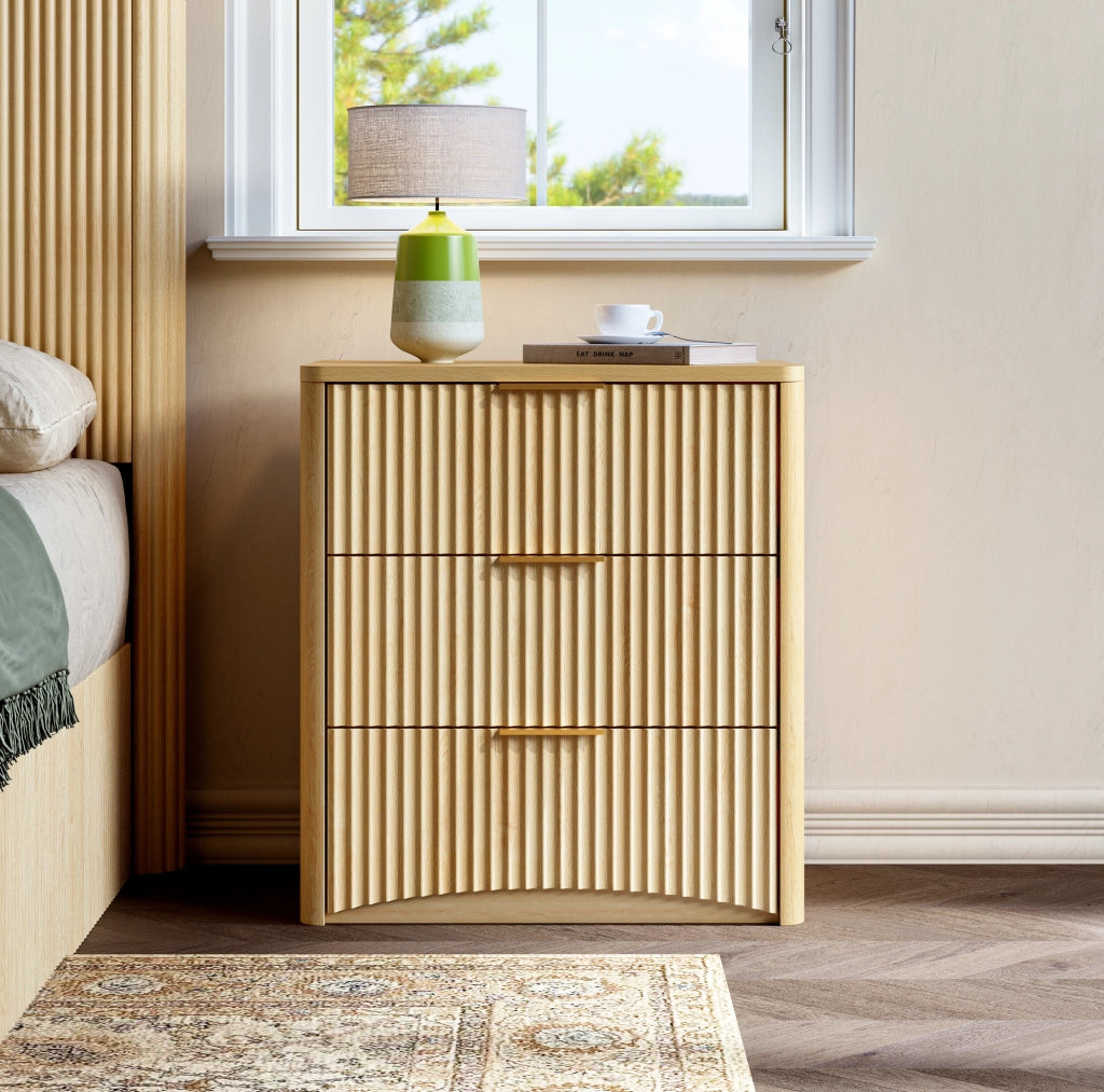 Comodino 58x38x64 cm in MDF rovere， 3 cassetti， maniglie in metallo