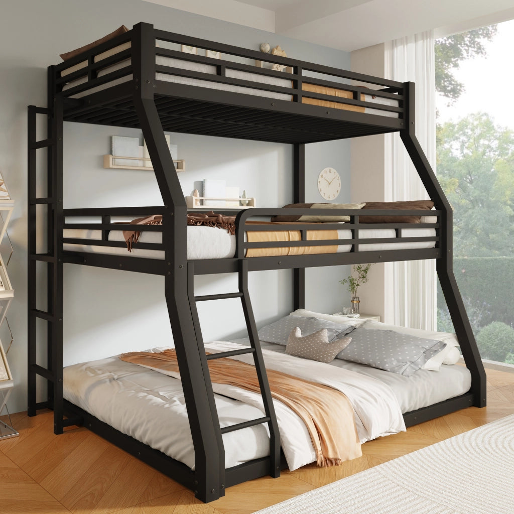 Letto a castello triplo in metallo nero con scala reversibile; 90/120/140 x 200 cm