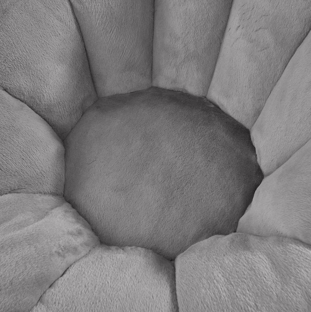 Poltrona sacco a fiore con poggiapiedi in peluche grigio HOMVRA