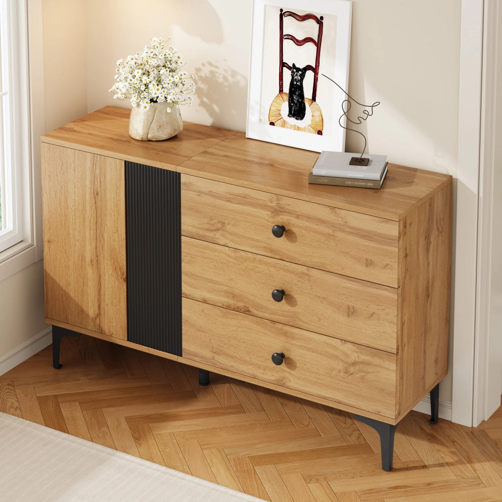Credenza con vano chiuso e tre cassetti in pannello truciolare naturale e nero per soggiorno 120 × 35 × 76 cm