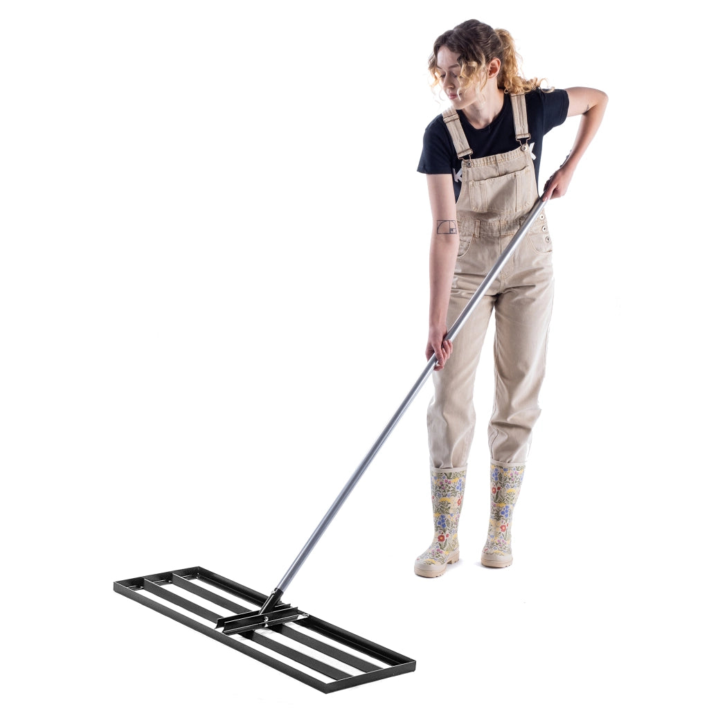 Livellatrice manuale per prato KADAX, 30x90 cm con manico