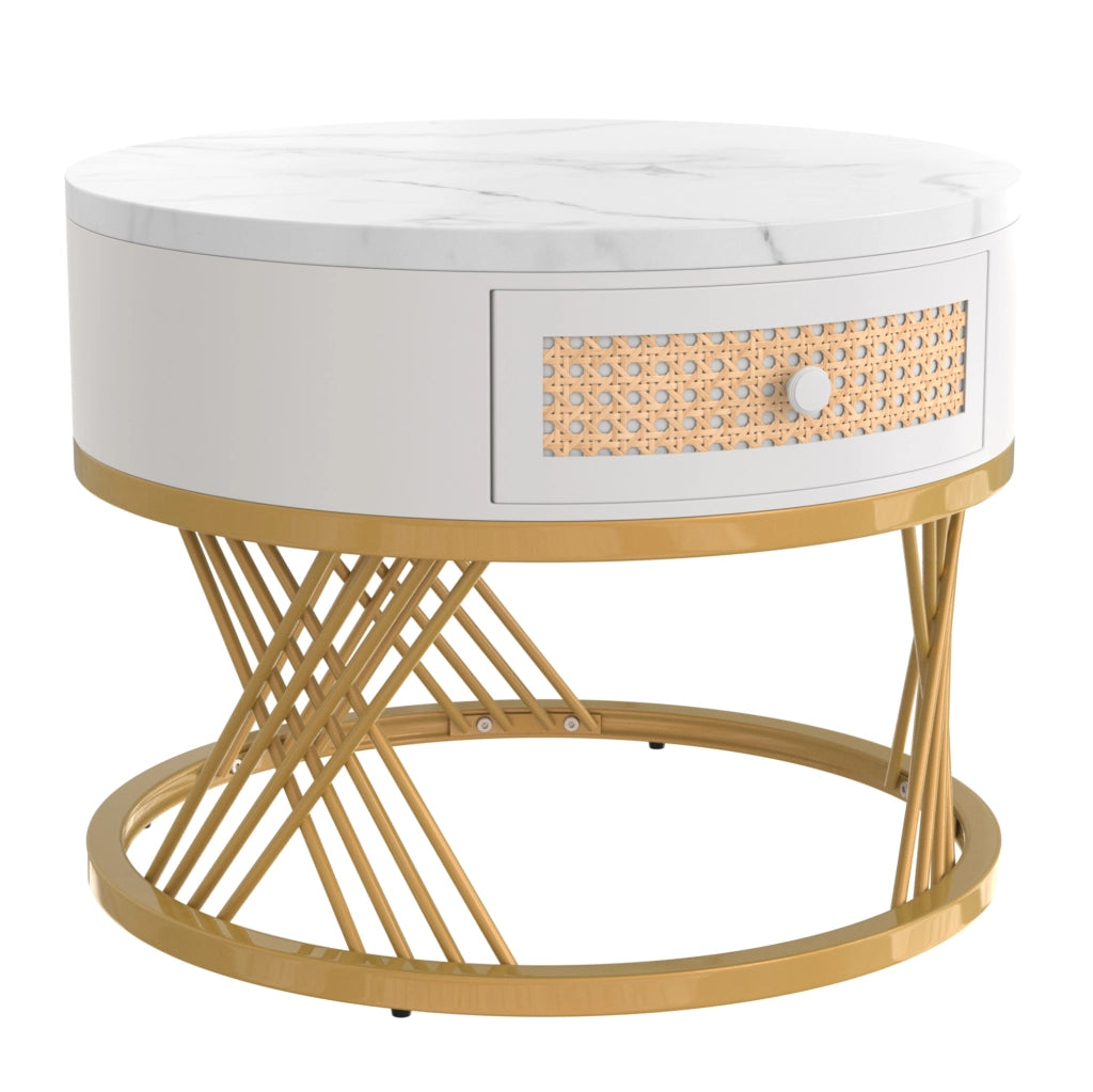 Set di 2 Tavolini Rotondi in MDF con Piano effetto Marmo, Cassetti in Rattan Plastico e Maniglie in Legno Massello, Gambe in Ferro Dorato 70x70x45,5 + 50x50x38,5 cm