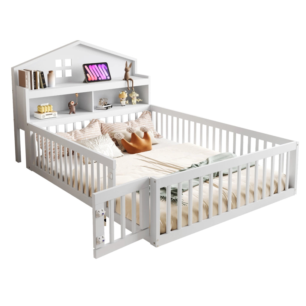 Letto per bambini 140x200 in legno massiccio con struttura a casetta, sponde protettive, ripiani e doghe, colore bianco