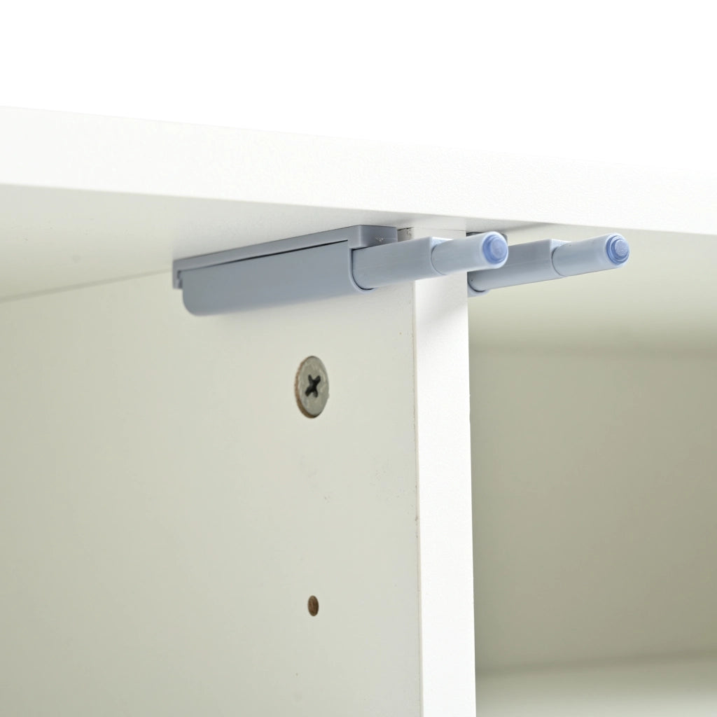 Mobile TV con quattro ante e otto ripiani in MDF e pannello truciolare bianco con gambe dorate 190 × 38 × 48 cm