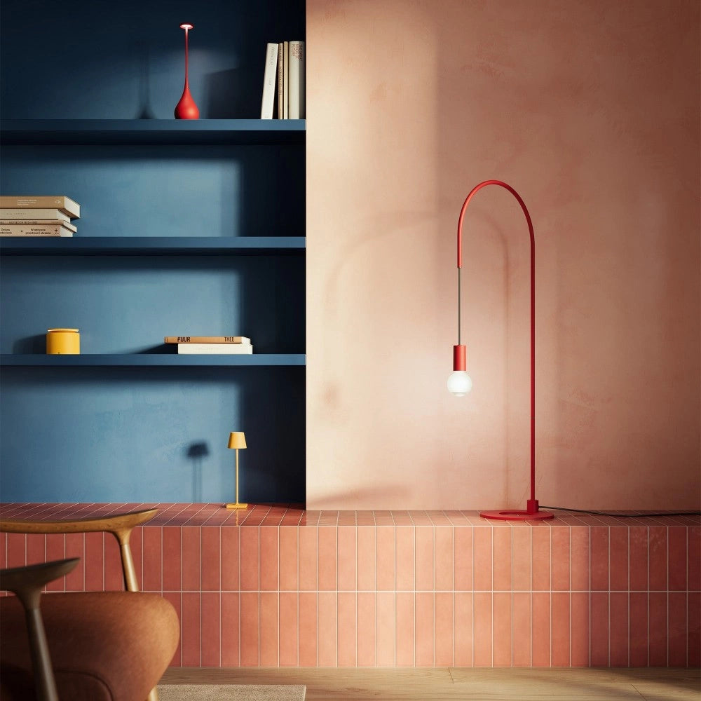 Zafferano - Lampada da Tavolo Filo con lampadina E27 max 60W inclusa, Orientabile 200°, H113 cm, Metallo Verniciato IP20 - Bianca