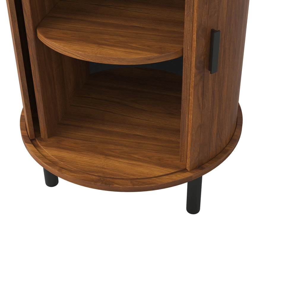 Comodino rotondo 48x48x65 cm con anta scorrevole in MDF e pannello truciolare color noce HOMVRA