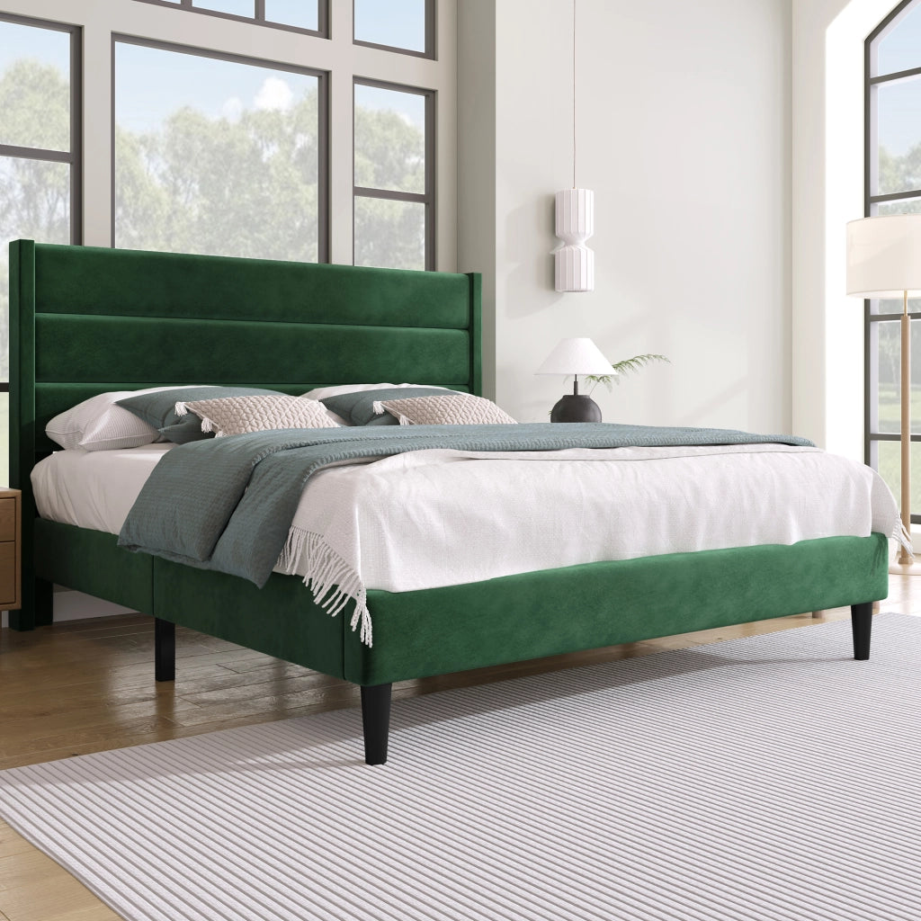 Letto imbottito 140 × 200 cm con rete a doghe e materasso a molle insacchettate; velluto verde scuro