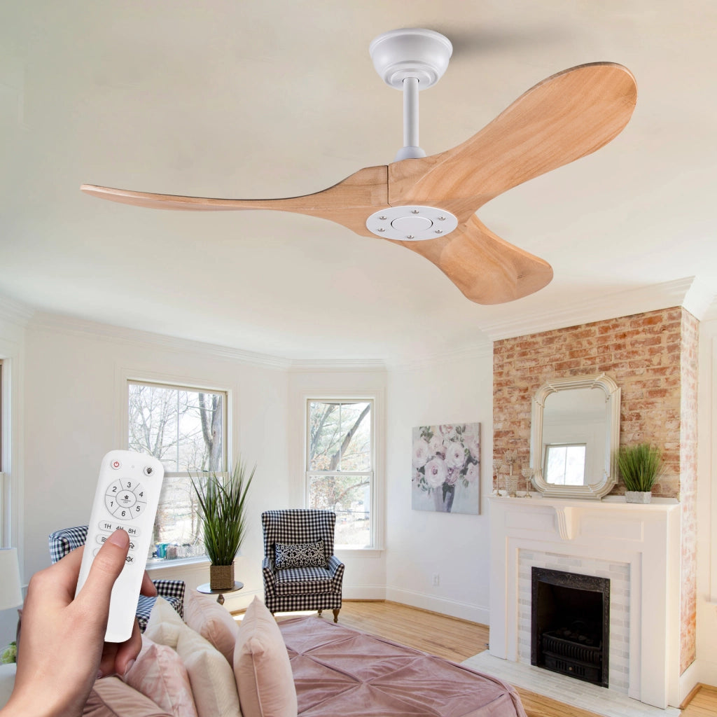 Ventilatore da soffitto con 3 pale in legno; telecomando e motore DC; bianco e legno naturale