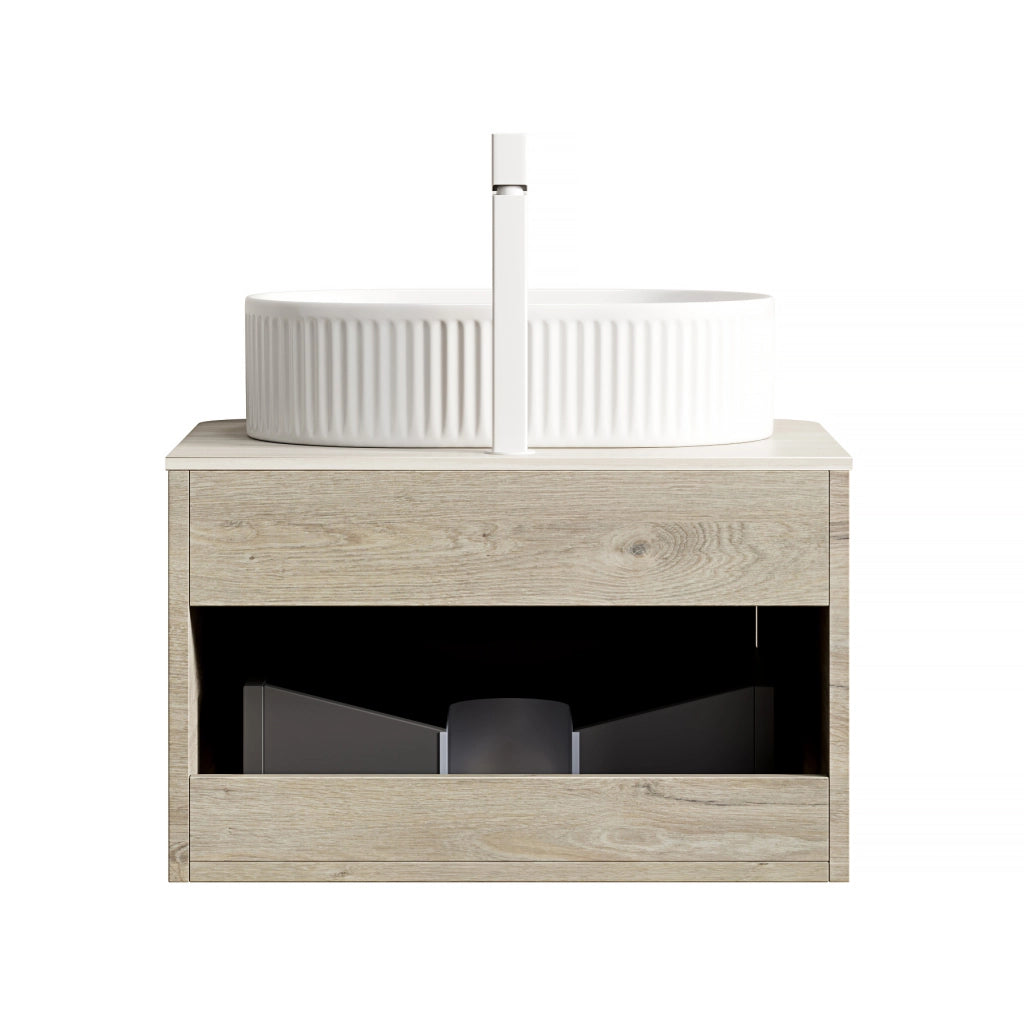 Mobile bagno sospeso 60 cm con lavabo ovale bianco in ceramica, piano in travertino sinterizzato e armadietto in compensato con cassetto, finitura rovere crema, preassemblato