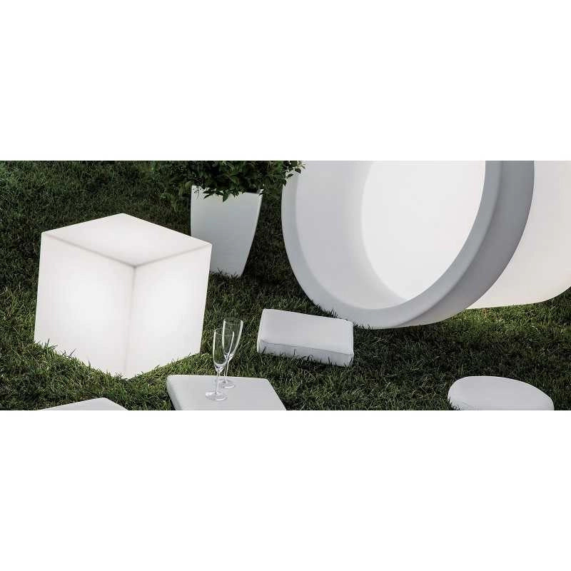 Vaso luminoso moderno di design 40x40 H40 in polimero resistente con LED rosso per interno ed esterno - Made in Italy - Monacis